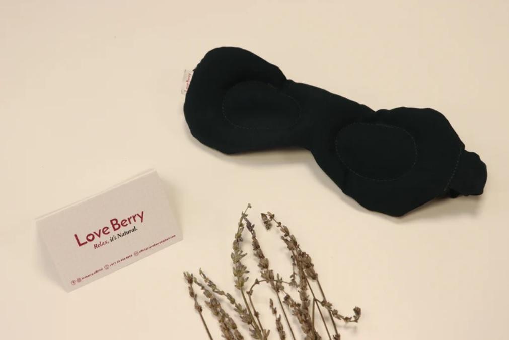 Love Berry Soothing Herb Eye Mask, Forest Green Color