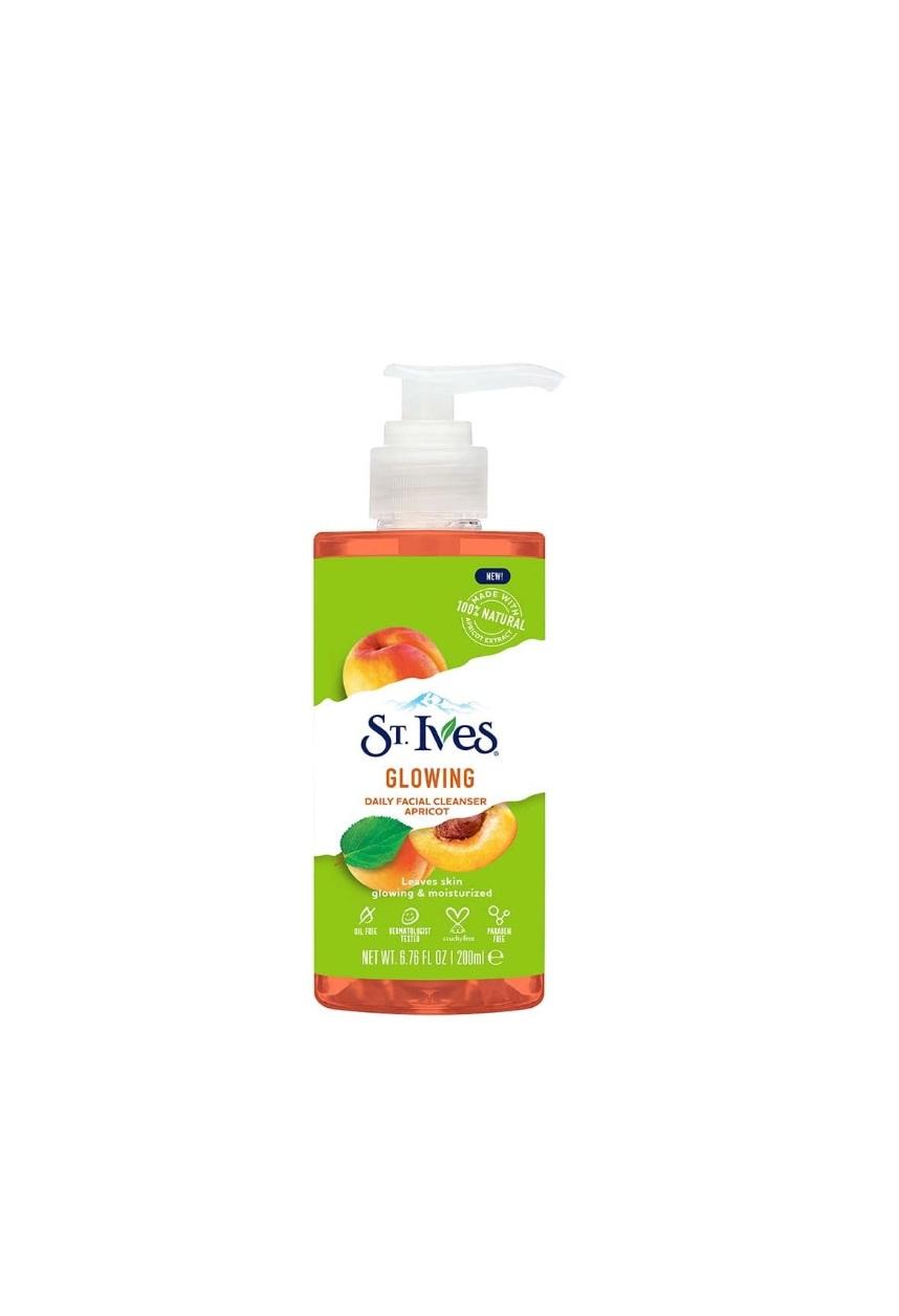 St. Ives Glowing Hydrating Face Wash with 100% Natural Apricot Extracts - 200 ml